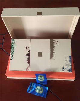 广东省英德市上茗轩茶业公司新品包装礼盒老树红茶发售！