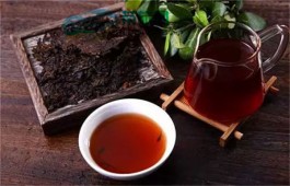 长期收藏普洱茶，选散茶还是饼茶？