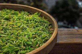 中国绿茶中十大名茶之首，龙井茶有哪些经典香气？