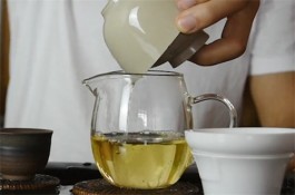 普洱茶鉴别方法的七个标准（普洱属于黑茶还是红茶）