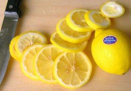 柠檬片和什么搭配减肥 切好的柠檬片怎么保存
