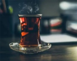 低调的人，如喝茶一般，水是沸的，心是静的！