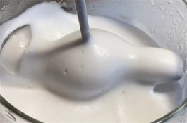 怎么打奶泡 打奶泡的正确方法和技巧
