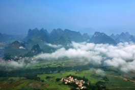 临沧茶文化风情园，是云南省25个旅游精品工程之一