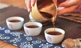 喝茶前敲击桌子是什么意思？8条茶规详解