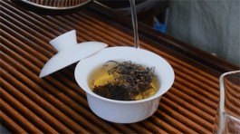 小种红茶有哪些品种（小种红茶的功效与作用有哪些）