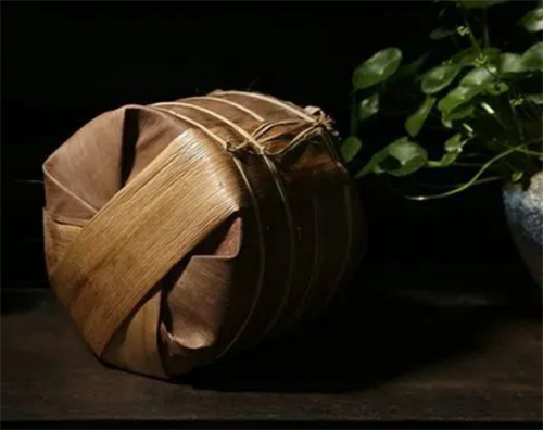 浅谈普洱茶古今通用的“竹壳装”