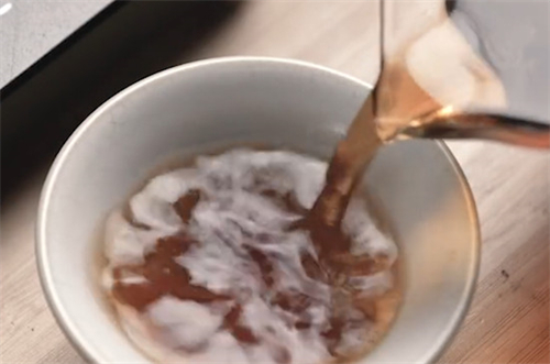冷萃咖啡可以热水泡吗 冷萃咖啡可以用热水泡
