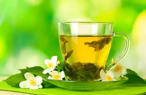 绿茶的冲泡水温多少度最合适 绿茶冲泡水温的选择