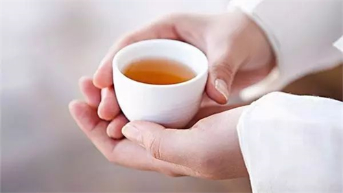 喝茶也要“对症下药”！夏季喝这些就对了!